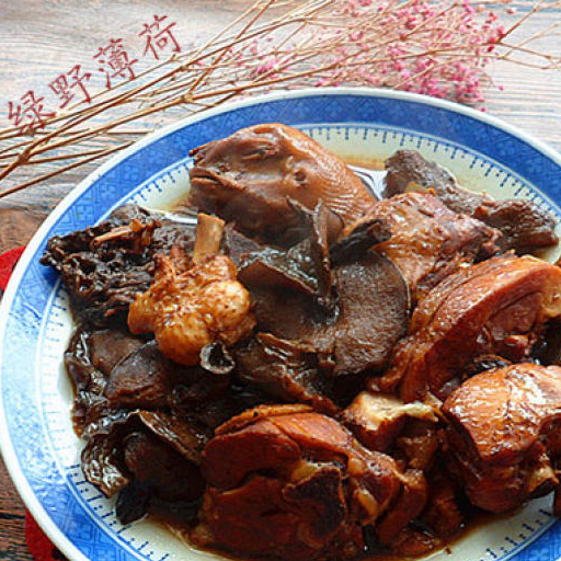 松蘑炖鸡,鸡肉鲜嫩又软嫩,一盘子都不够吃_老汤_高压_白糖