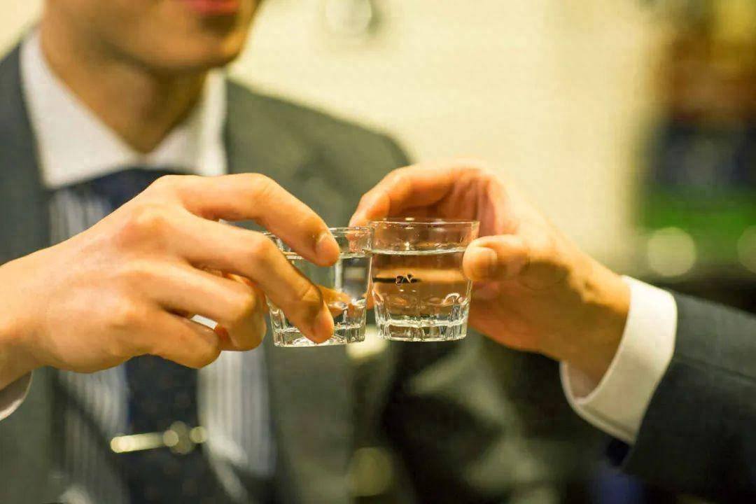 体制内,领导经常带你去应酬,有几层意思呢?_工作_什么_时候