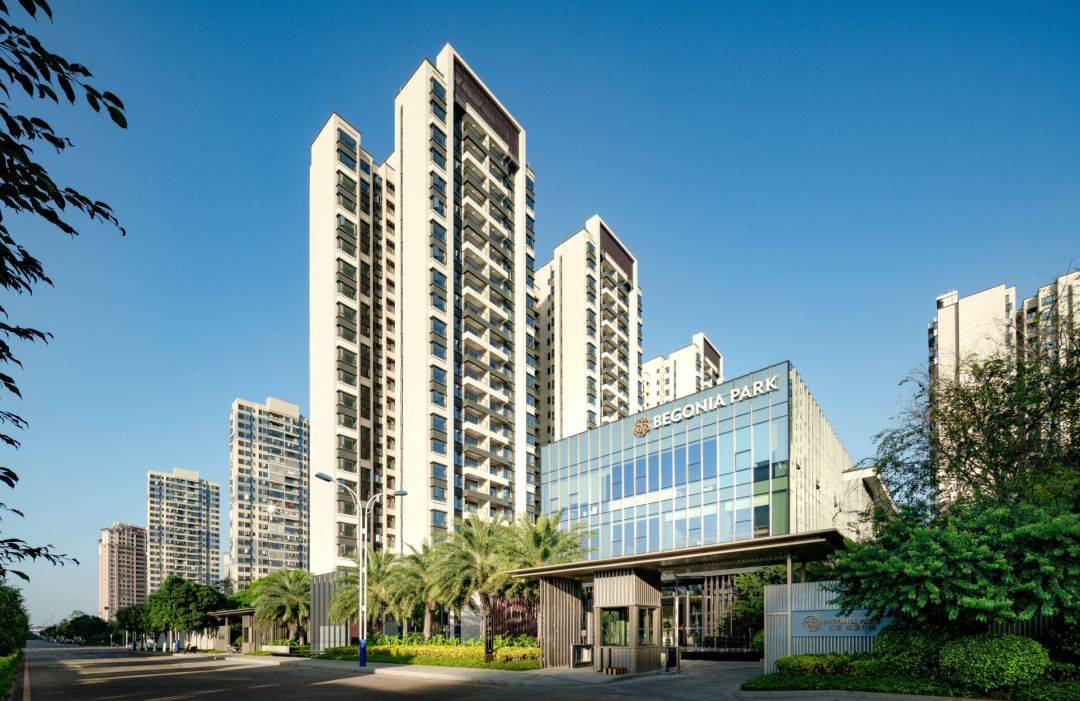 海岸仁恒海棠湾一炮打响知名度,随后进入海口的首秀——仁恒海棠公园