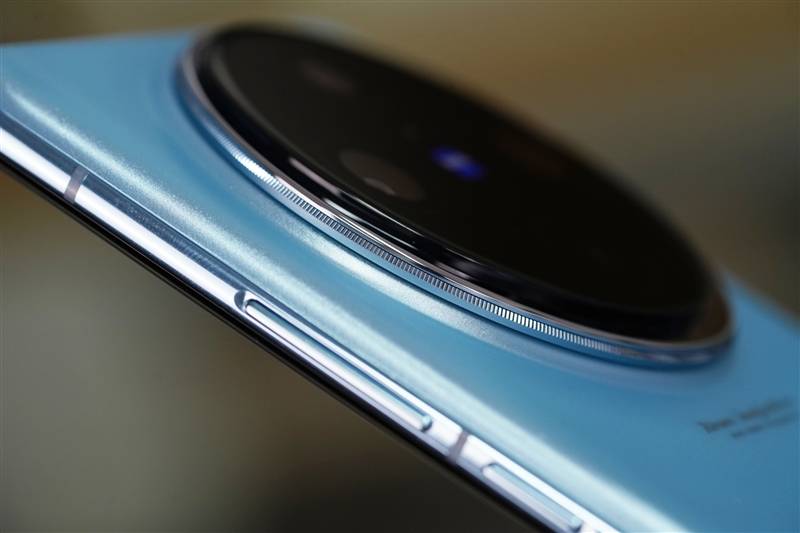 拍月亮那都不是事儿！vivo X100 Pro评测：APO认证的超级长焦 它能拍太阳(图11)