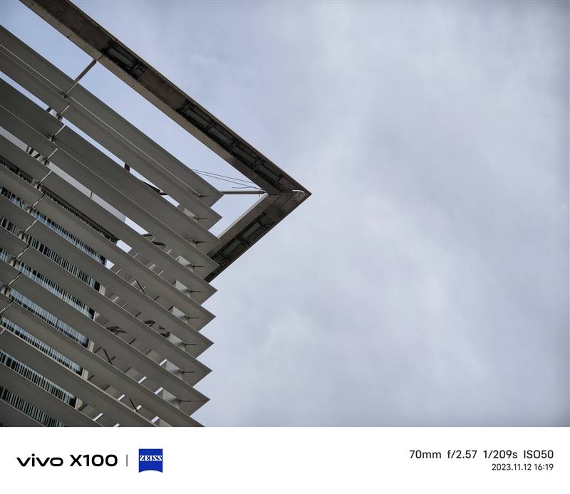 潜望长焦不再是超大杯的特权！vivo X100评测：最具性价比的标准版影像旗舰(图23)