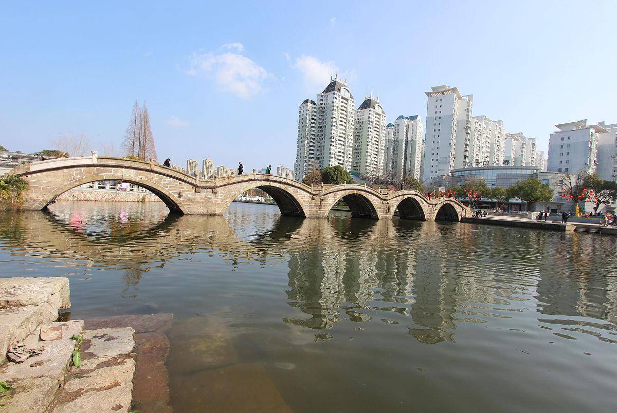 台州市黄岩区五洞桥:壮观的古桥风光