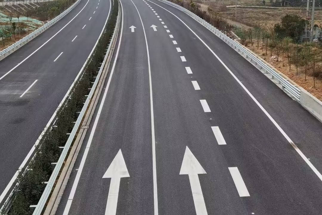 道路划线漆的安全守护之力_搜狐汽车_搜狐网