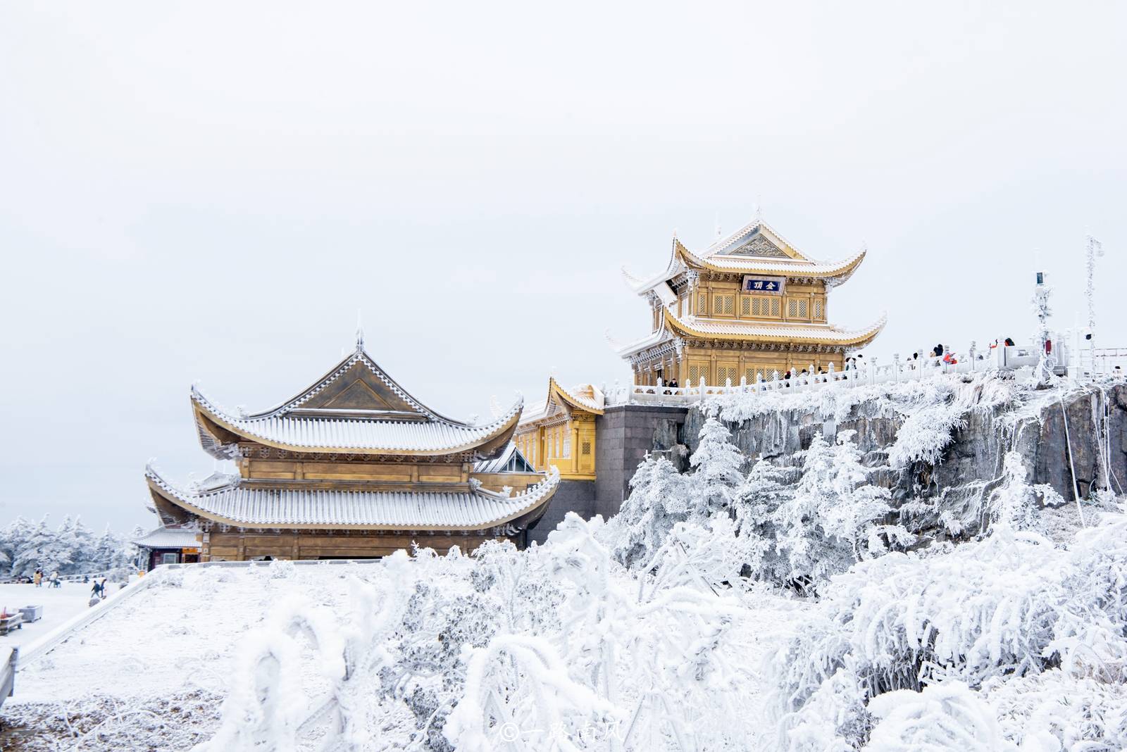 冬天的四川峨眉山,不是仙境,但美成了仙境_金顶_雪景_万佛顶