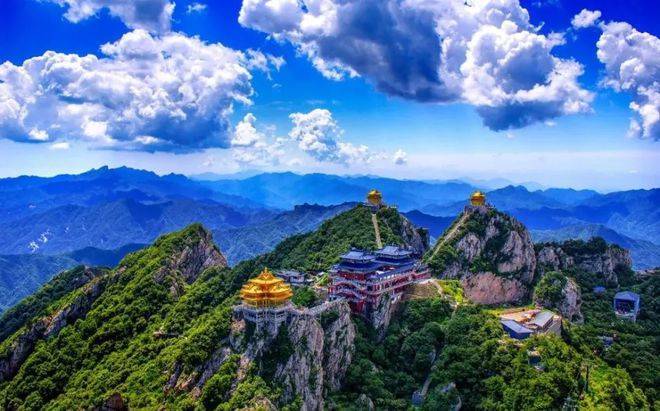 伏牛山位于河南省西南部,东西绵延八百余里,属秦岭山脉东段支脉_野牛