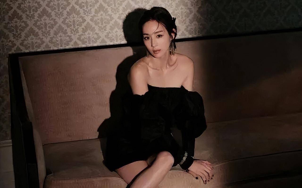 另一方面,从专业能力的角度来说,张钧甯在《最美的时光》中饰演的痴情