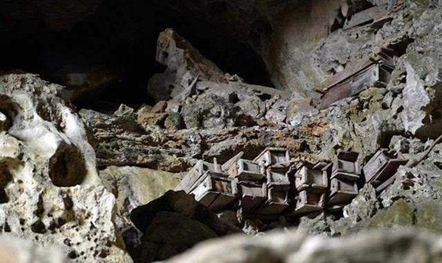 千年悬棺葬之谜与诸葛亮有关,棺材吊高可不仅仅为了防盗_棺椁_文化