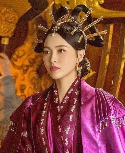 37岁萧燕燕当上太后改嫁韩德让,并将儿子过继,三人共享天下_辽国_辽朝