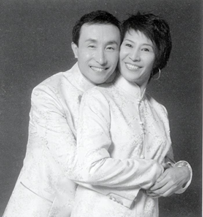 金珠:主动追求巩汉林,恩爱39年零绯闻,对辽宁沈阳情有独钟_生活_婚姻