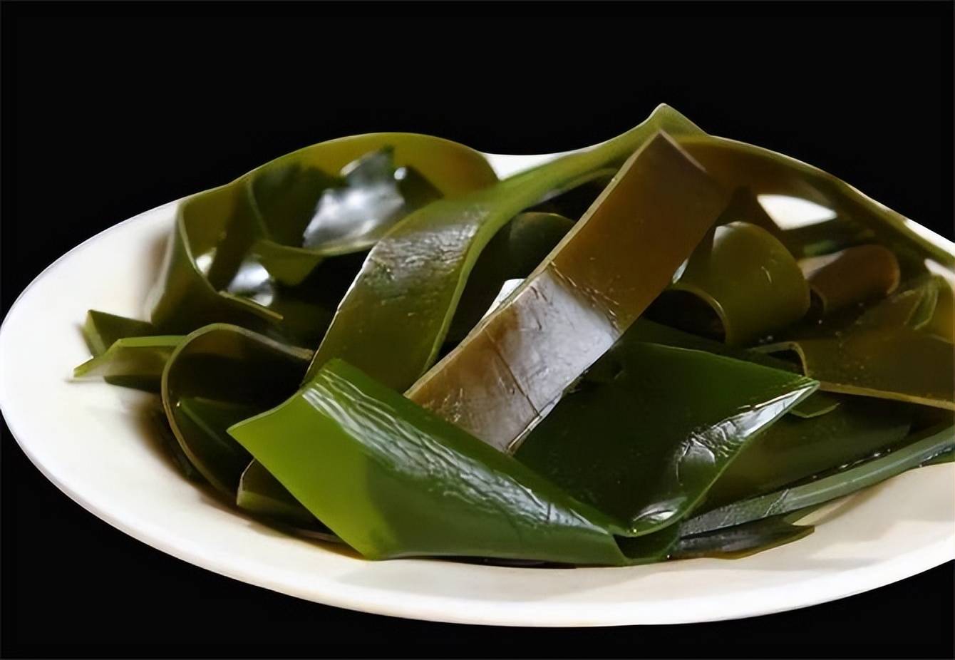 裙带菜和海带是一样的吗?