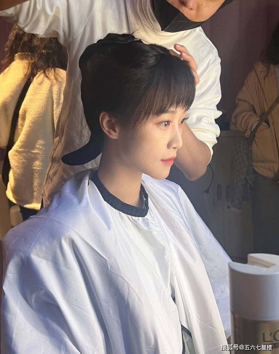 蓝盈莹穿绿旗装重现浣碧 梦回《甄嬛传》_照片_个人_魅力