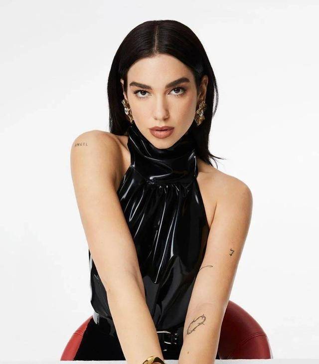"列表女飞贼"dua lipa:出道五年便封神,最新回归却被唱衰?