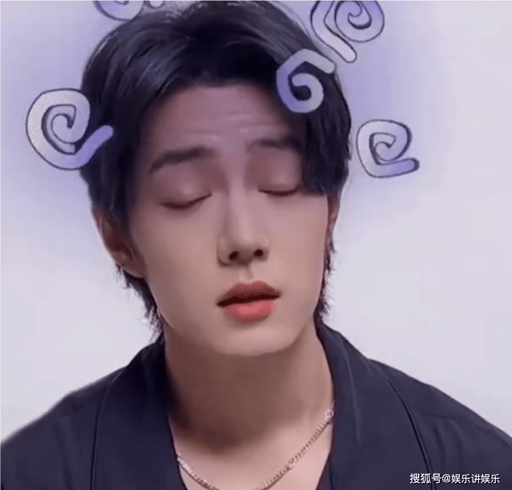 肖战一天营业两次,四个月前热梗视频比红色月亮更让人欣喜!