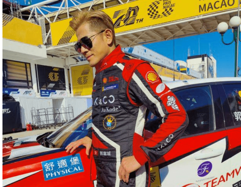 吓到了!郭富城赛车出车祸了_比赛_因为_原因