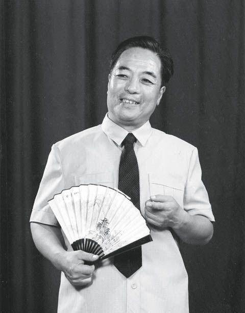 当代评书第一人当属袁阔成先生,其是评书历史上承上启下的人物_演义