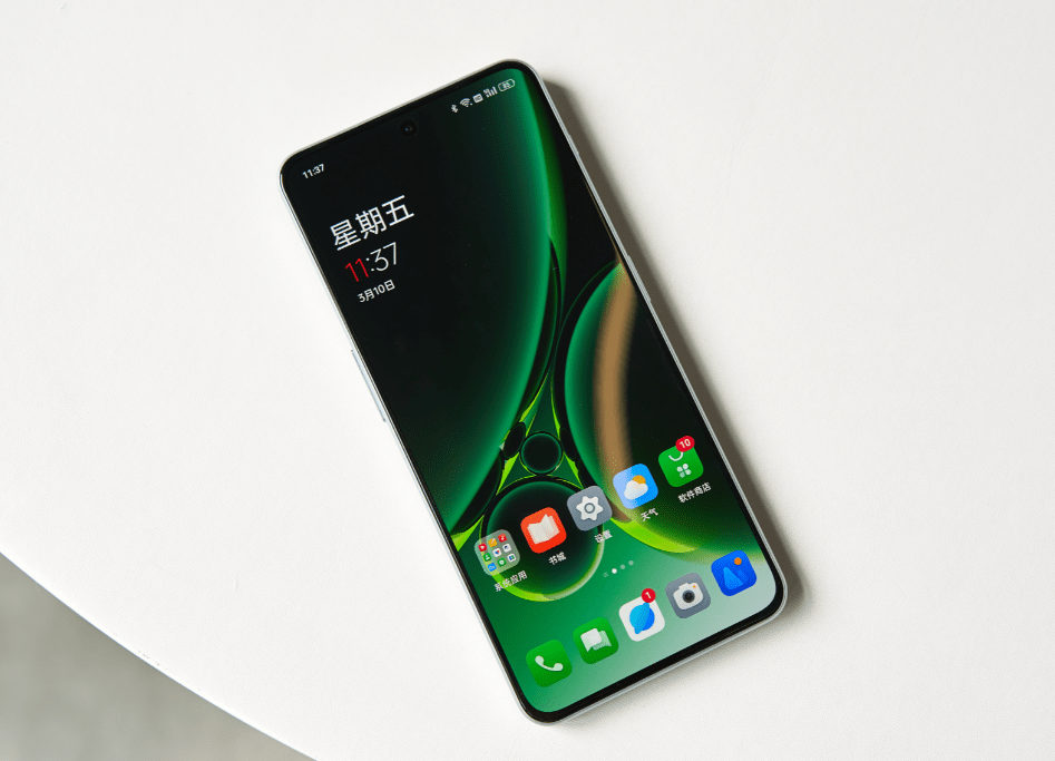 第三款:红米note 13pro参考价格:1699元——12g 256g.