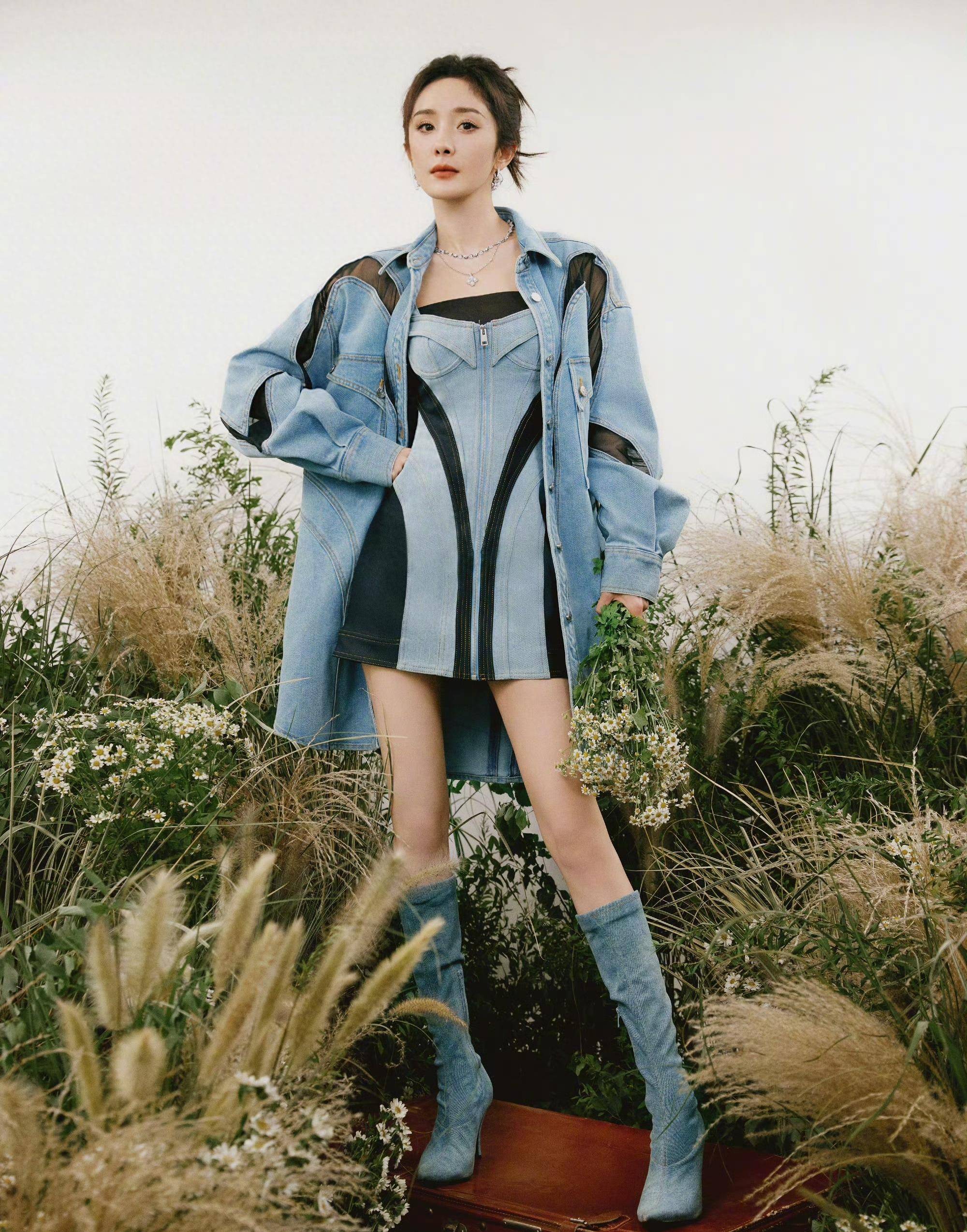 《狐妖小红娘》三部曲女主穿搭,杨幂刘诗诗李一桐,各有千秋_休闲_牛仔