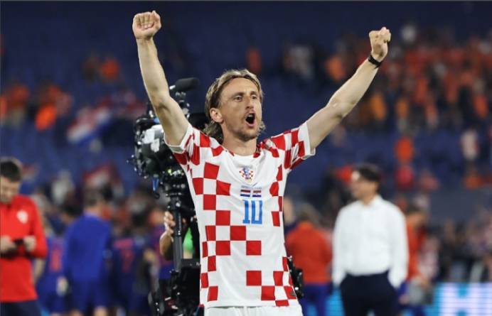 我真的很高兴克罗地亚队长莫德里奇沉浸在参加欧洲杯决赛喜悦中_比赛