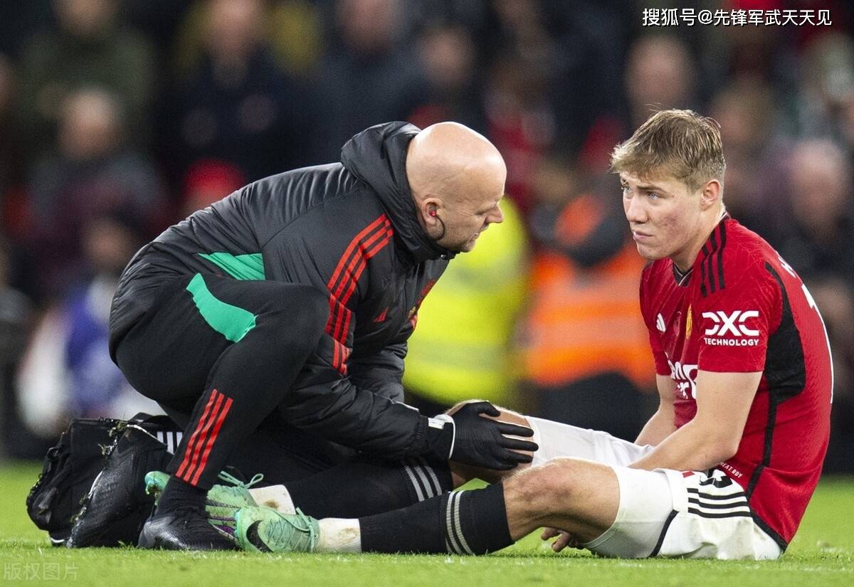 齐达内重聚皇马双子星落空,曼联叫停内部争论,滕哈格站上前台或加速