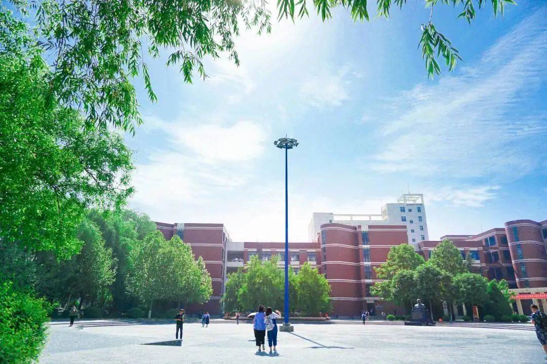 蘭州交通大學的測繪工程系由原唐山鐵道學院(現西南交通大學)測量教研