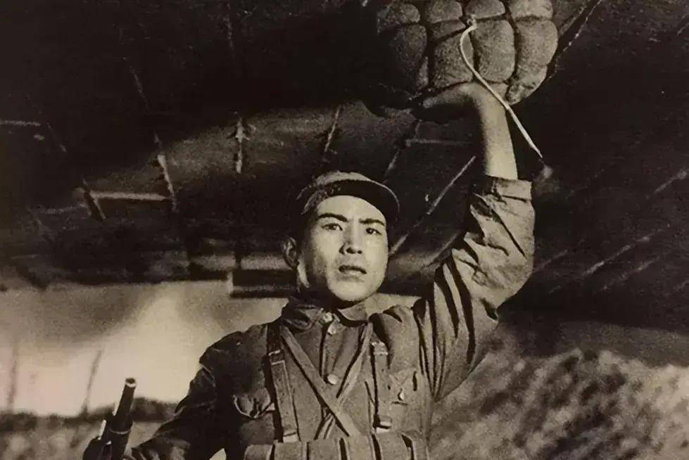 一脸流氓相能演"黄继光"?央视《上甘岭》选角真失败_电影_网友_中国