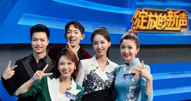 主持人大赛:翻版王嘉宁出局,康辉指出语速问题,搞笑用错了场合_比赛