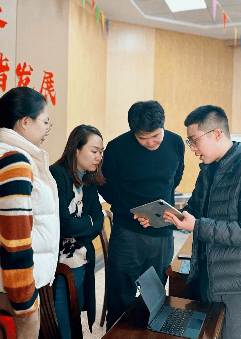 科技含量满满!海亮科技助力快阁苑小学打造智慧"教科节"