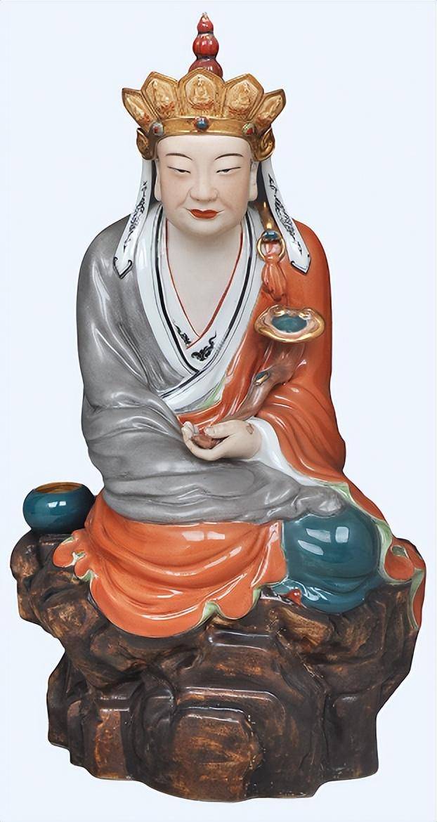 沉思罗汉;图片来源:喜茶它所在的景德镇中国陶瓷博物馆,是新中国成立