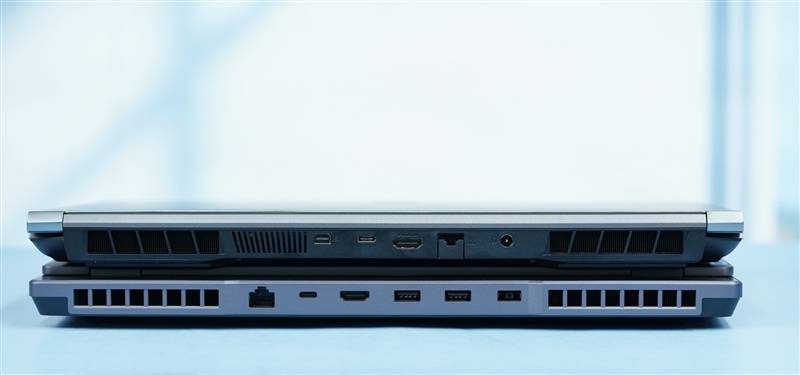 机械**极光Pro、联想拯救者R7000对比评测：12代酷睿i7依然能打 5999元真香(图7)