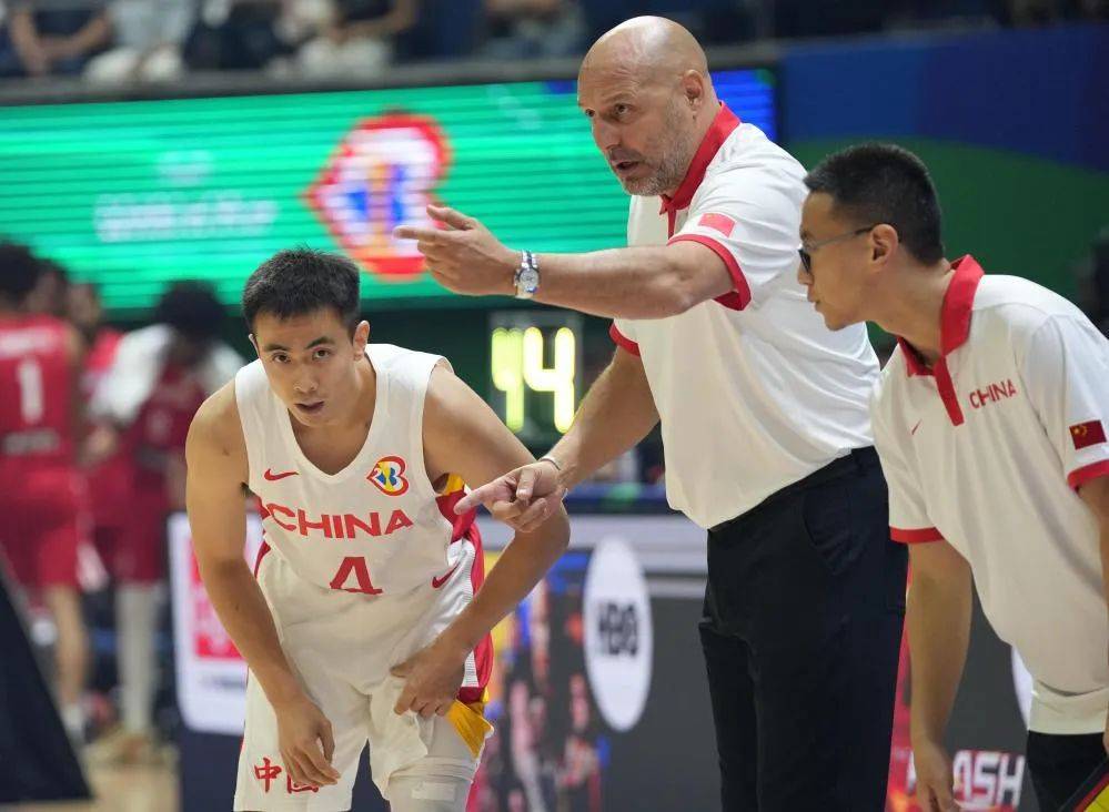 姚明力挺中国男篮主帅上任!杜锋杨鸣表态一针见血_乔帅_球迷_球员