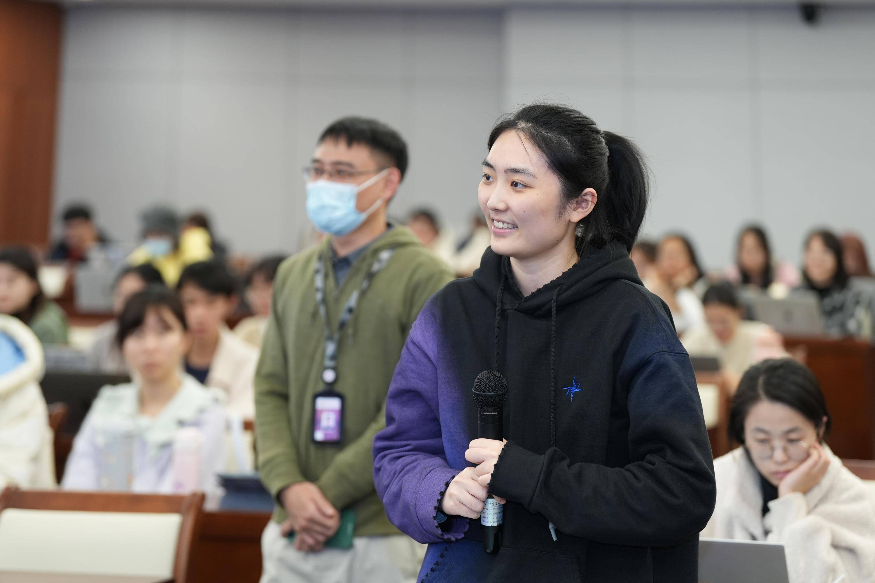 中国传媒大学学生提问.