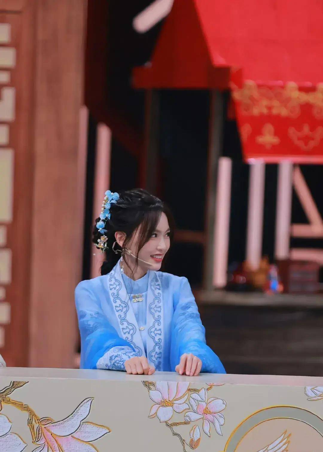 24娱瓜:李现杨紫任嘉伦龚俊檀健次杨幂唐嫣张若昀郭晓婷陈瑶_时尚