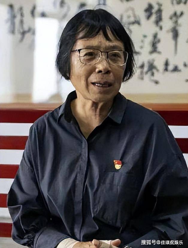 在了解真实的张桂梅平凡人生后,终于明白了《我本是