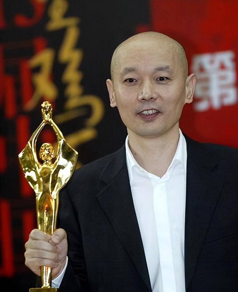 妹妹远在美国,父母也已离世,如今66岁无儿无女的葛优如何了_何聪_因为