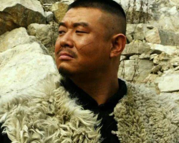 民国最疯狂的土匪头子,霸占全村妻女,死因让人哭笑不得!