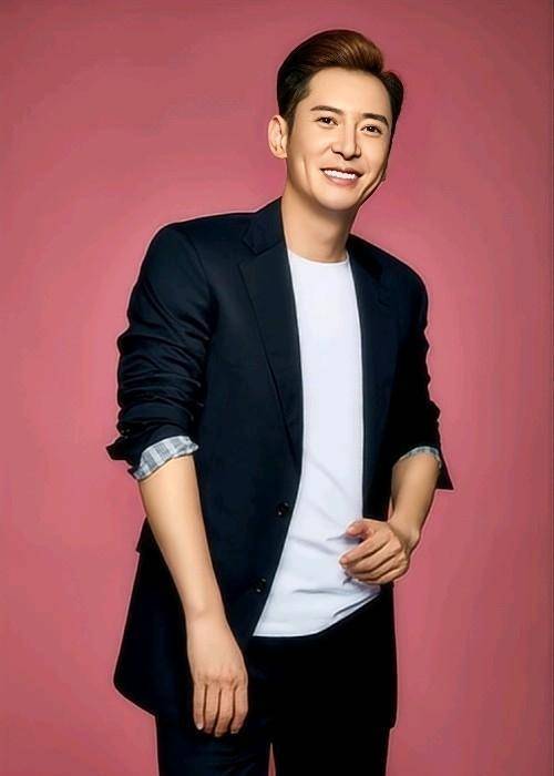 演员韩栋:我这辈子最正确的决定,就是娶了经纪人为妻_生活_工作_父母