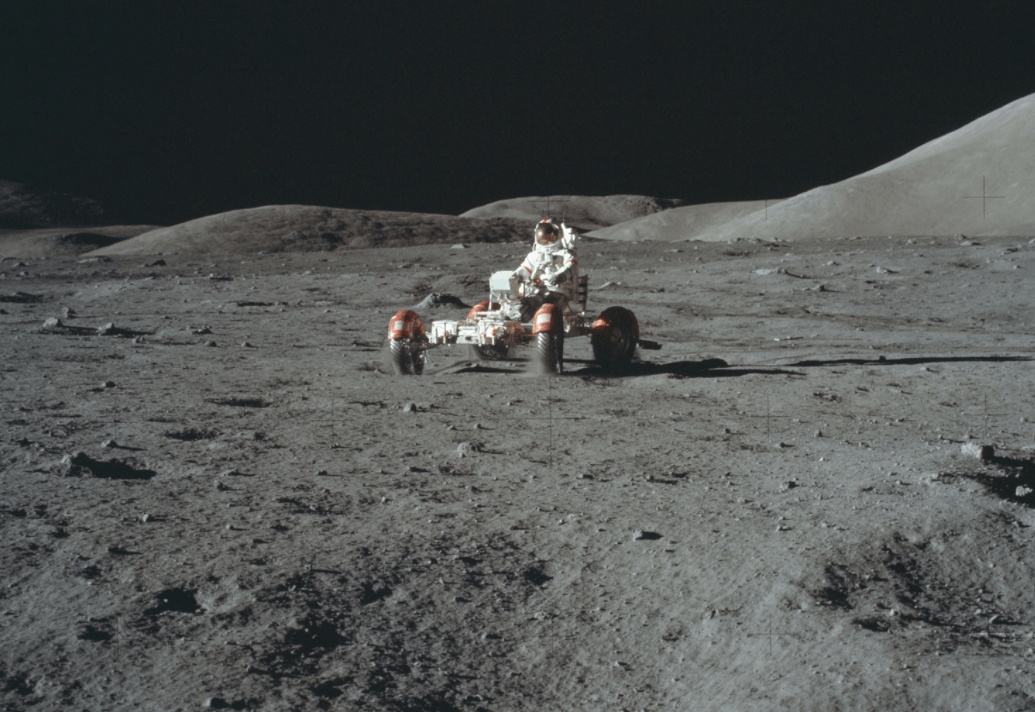 大家都知道,在公开的情况之下,美国阿波罗计划是——是巨额打造的登月