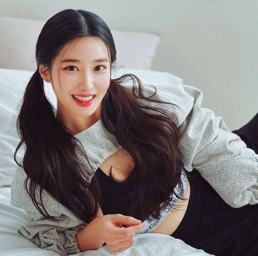 近照肩膀一片淤青引争议_申知原_爱情_恋情