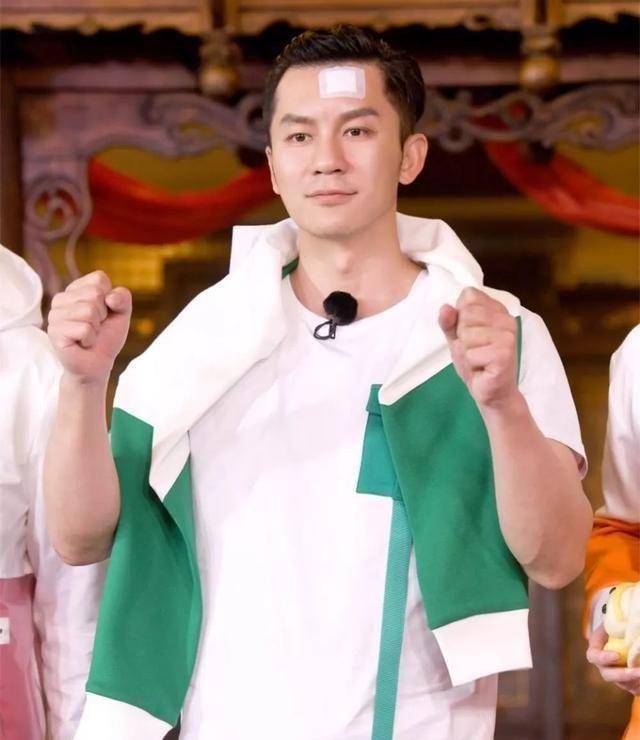 44岁的李晨终于为自己的"风流"付出了代价!_表演_事业_观众