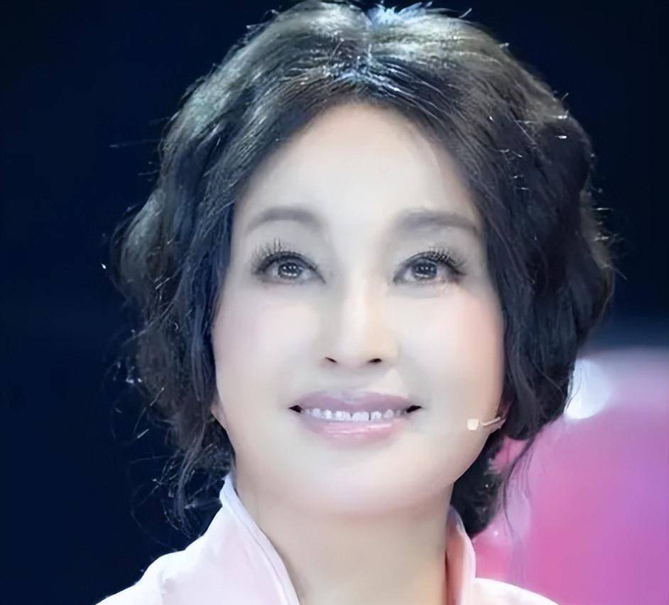 70岁"老丫头"刘晓庆近照流出!网友:不老女神都是假的!_生活_人生_时间