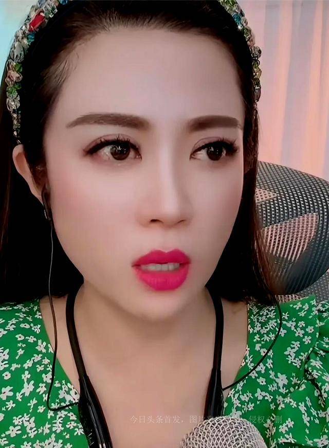 王小利的前妻图片