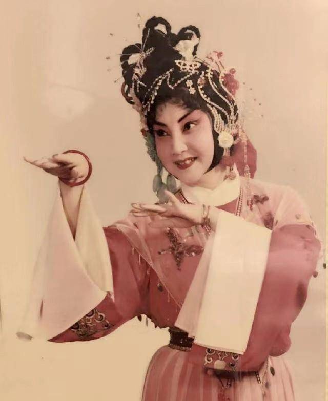 京剧名家童祥苓:台上风光台下落魄,开面馆给下岗儿子办婚礼_张南_因为