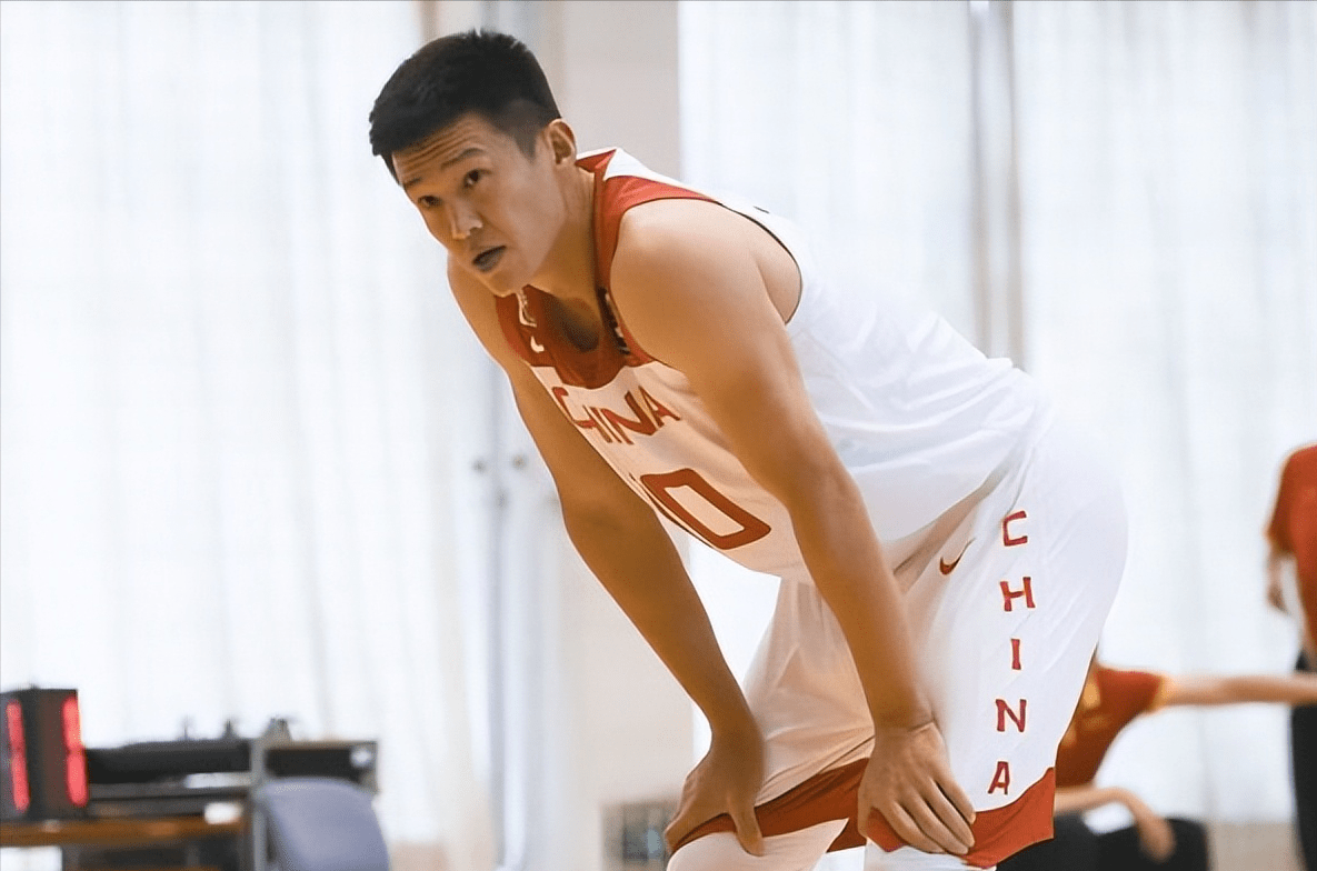 退出,34岁周鹏官宣重要决定,姚明批准,杜锋心疼不舍_球员_指导_球迷