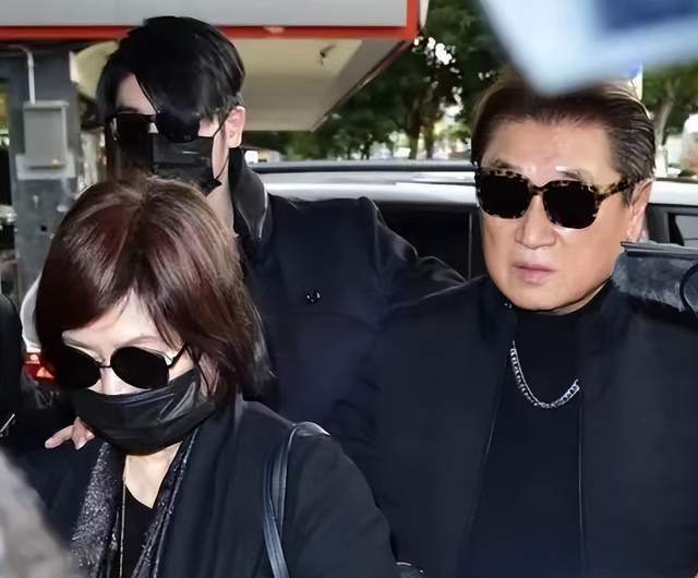 生老病死人生常态,高以翔爸爸也已经70多高龄了,如今斯人已逝,与