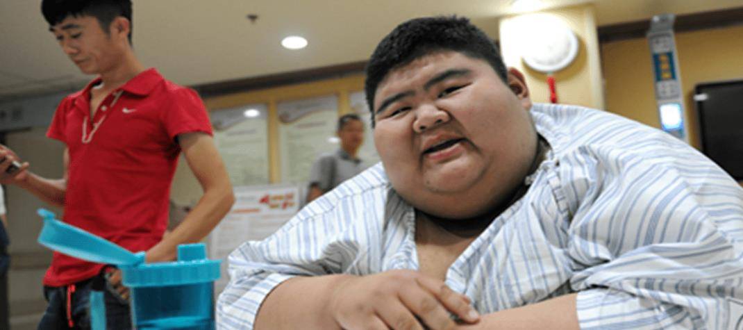 "中国首胖"王浩楠,为爱切胃暴瘦480多斤,成名后出轨与娇妻离婚_王浩南