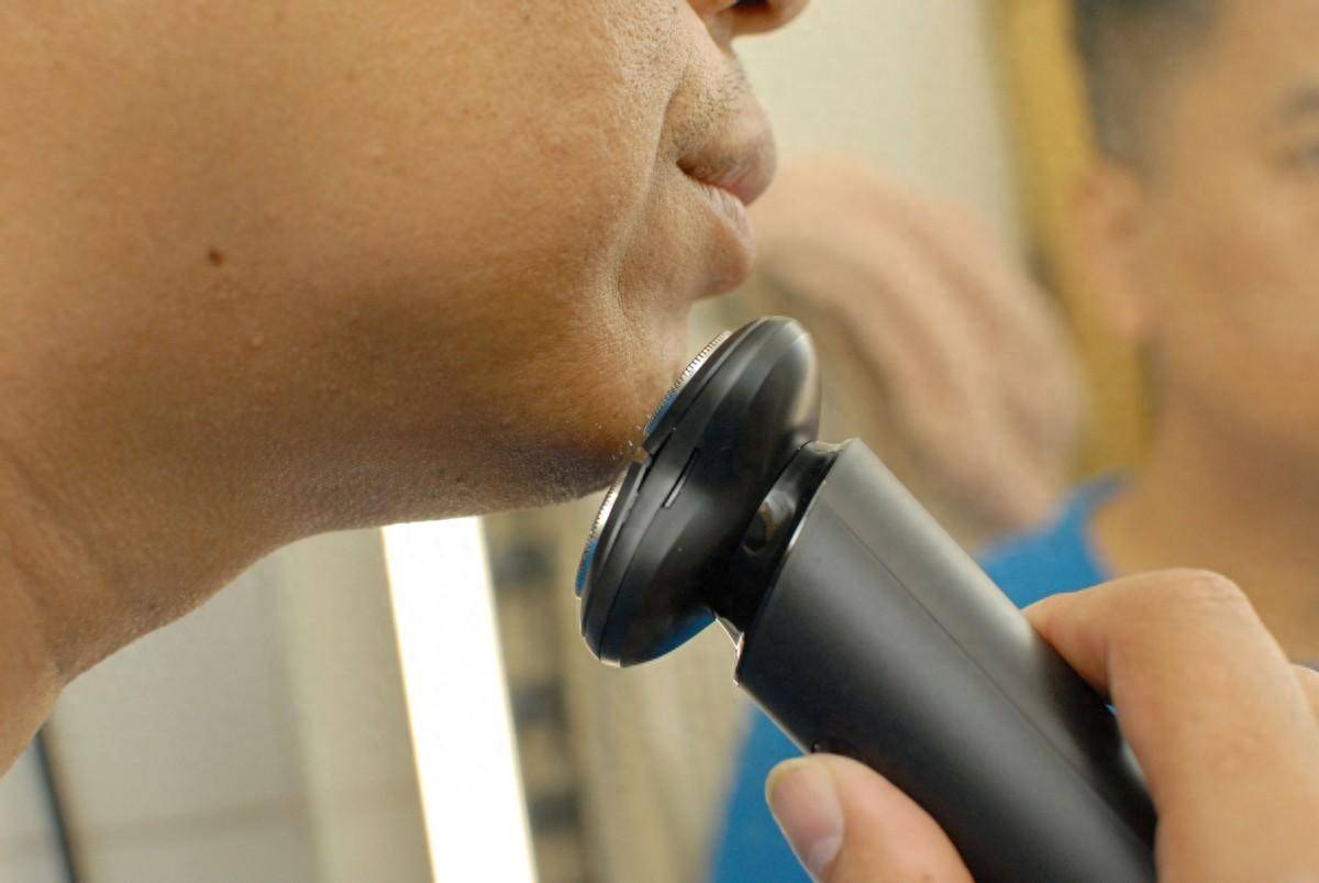 生活优选分享:DOCO黑刃电动剃须刀,剃须让你更净一步