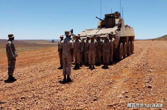 南非国防军推出獾badger 8×8步兵战车