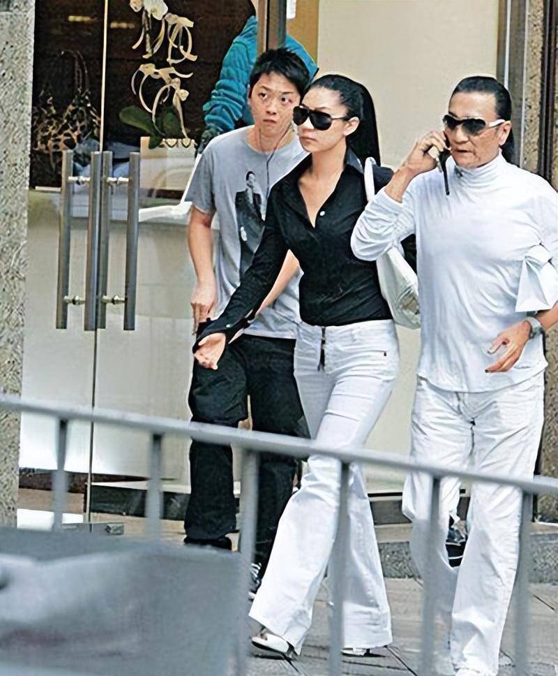 相差49岁的爷孙恋:谢贤养了12年的coco,分手5年后如今怎样了_coco