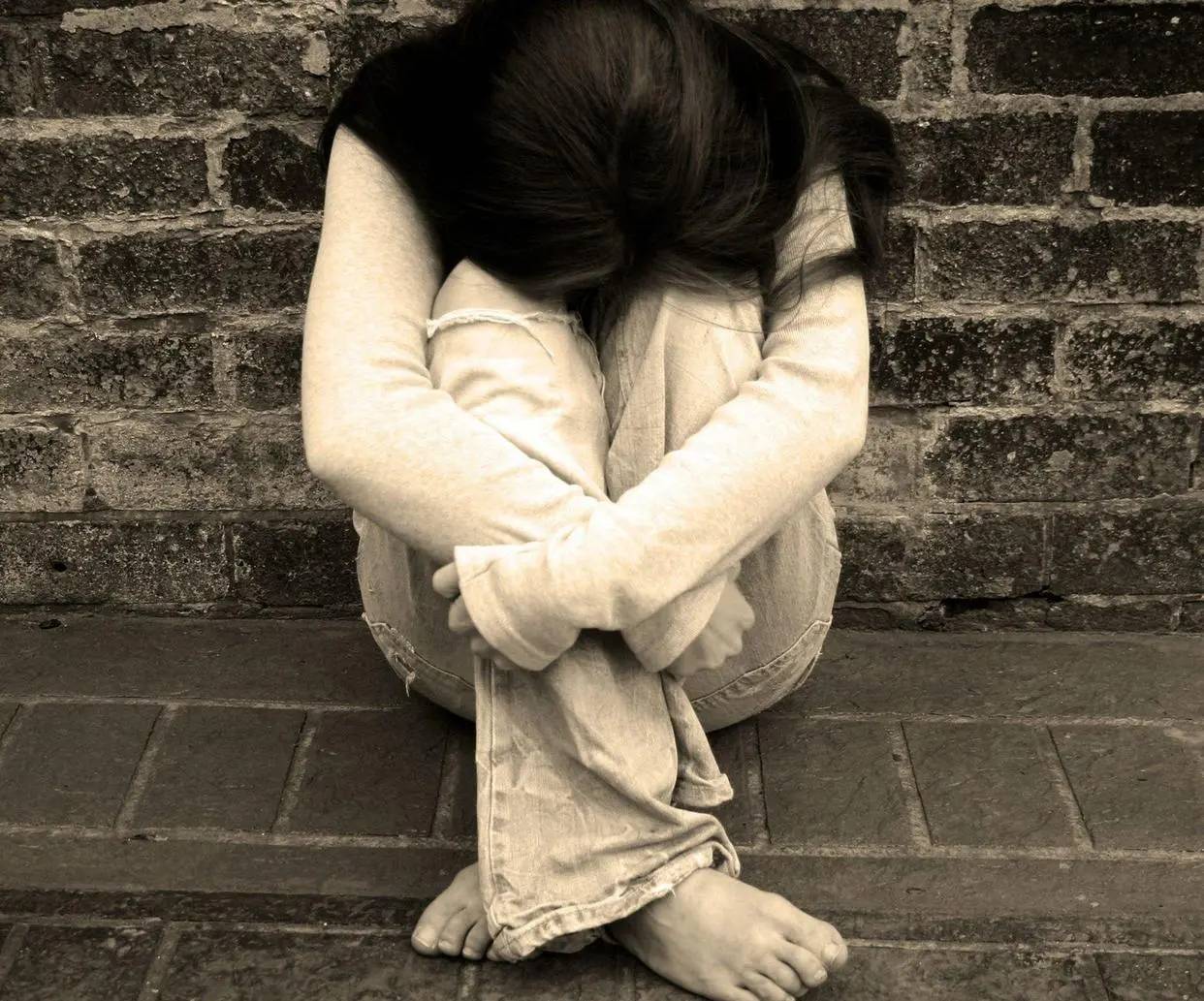 12岁女生体育课猝死,估计这所学校以后只会慢跑_苗苗_身体_事件