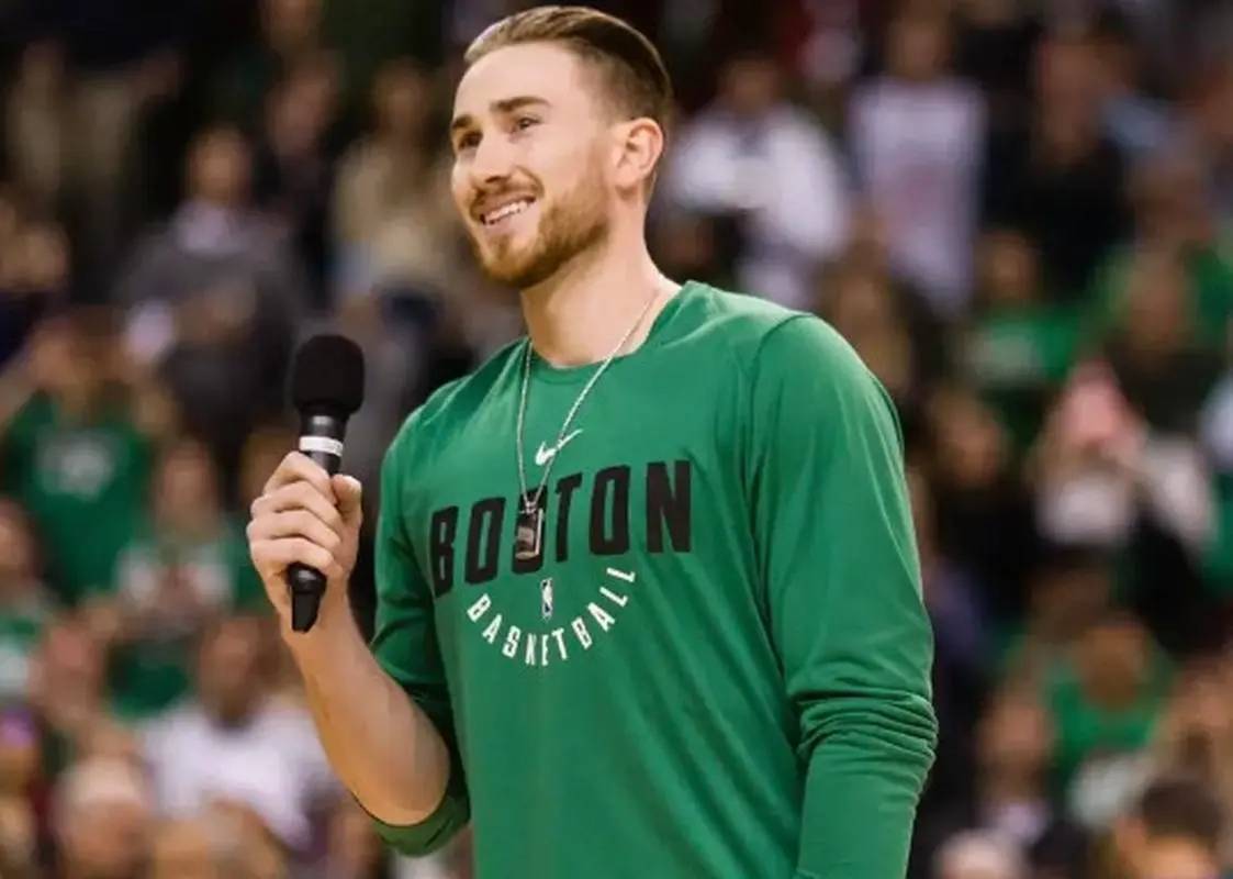 戈登-海沃德:重伤之前可以说他攻防兼备,也是联盟一流的小前锋_投篮